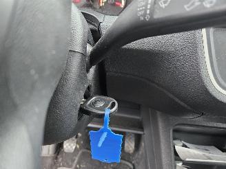 Volkswagen Up! 1.0 12V 60 Hatchback  Benzine 999cc 44kW (60pk) FWD picture 14