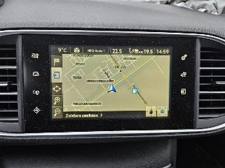 Peugeot 308 1.6 BlueHDi 120 Combi/o 4Dr Diesel 1.560cc 88kW (120pk) FWD picture 12