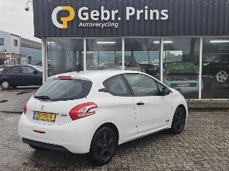  Peugeot 208 1.0 Vti 12V PureTech Hatchback  Benzine 999cc 50kW (68pk) FWD 2014/2