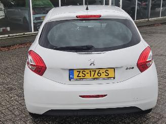 Peugeot 208 1.0 Vti 12V PureTech Hatchback  Benzine 999cc 50kW (68pk) FWD picture 2