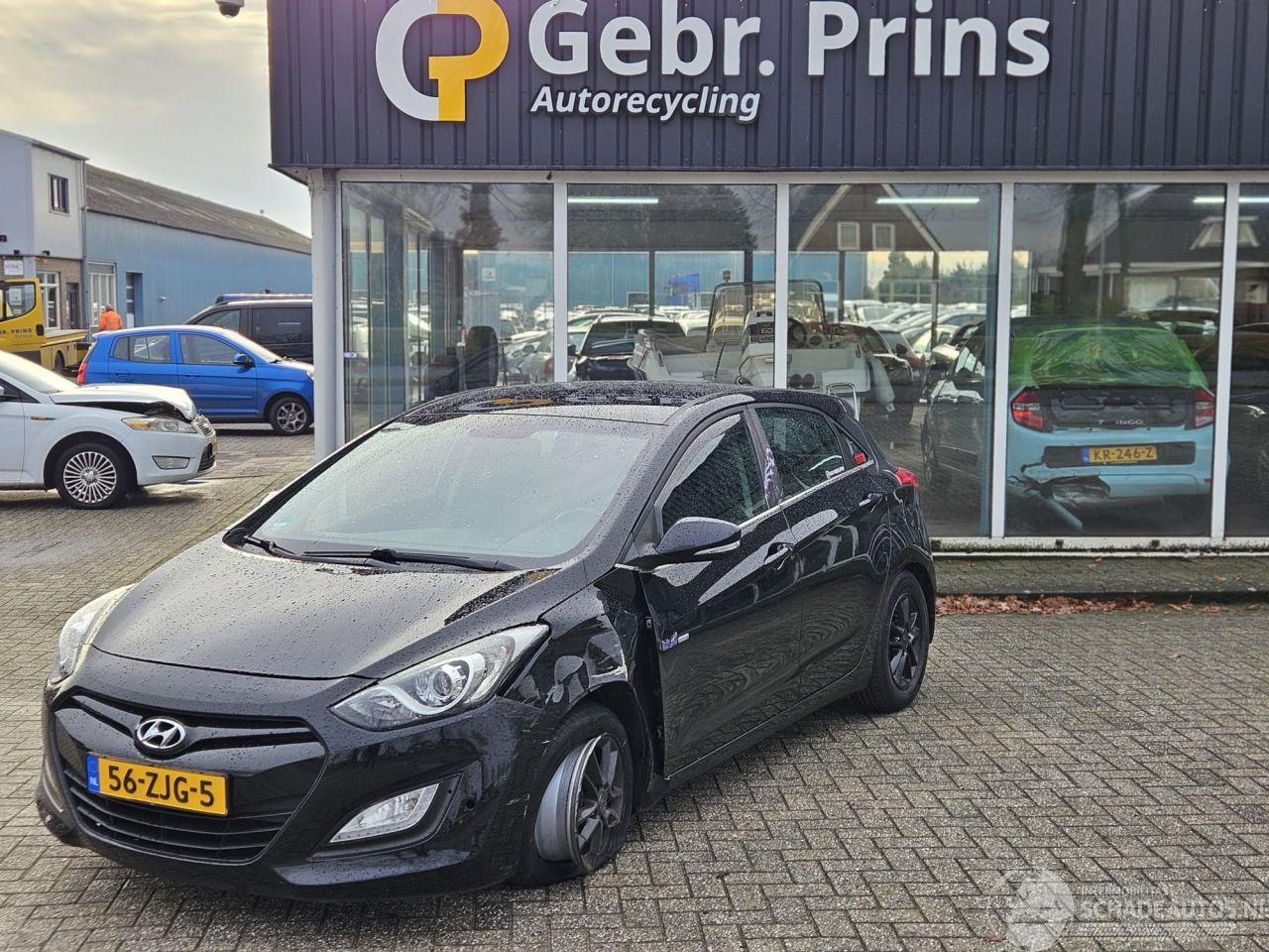Hyundai I-30 1.6 GDI Blue 16V Hatchback  Benzine 1.591cc 99kW (135pk) FWD