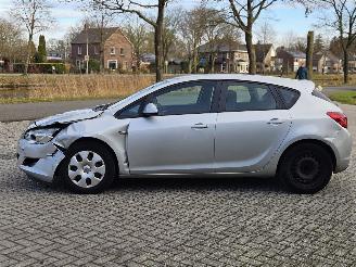Opel Astra 1.7 CDTi 16V 110 Hatchback 4Dr Diesel 1.686cc 81kW (110pk) FWD picture 8