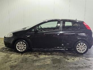 Fiat Punto 1.2 Hatchback  Benzine 1.242cc 48kW (65pk) FWD picture 9