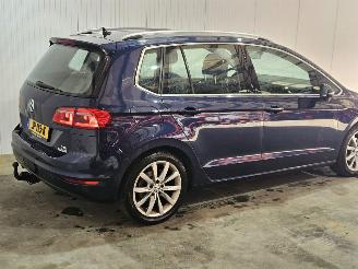 damaged passenger cars Volkswagen Golf Sportsvan 1.6 TDI BlueMotion 16V MPV  Diesel 1.598cc 81kW (110pk) FWD 2016/5