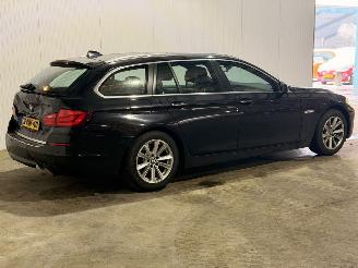 Voiture accidenté BMW 5-serie 520d 16V Combi/o  Diesel 1.995cc 135kW (184pk) RWD 2013/3