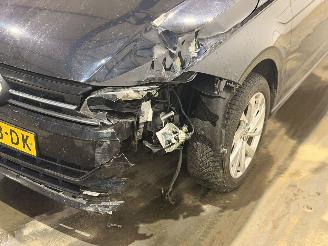 Volkswagen Polo 1.0 TSI 12V Hatchback 4Dr Benzine 999cc 70kW (95pk) FWD picture 5