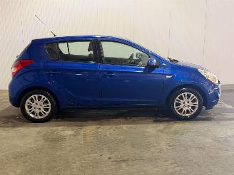 Hyundai I-20 1.4i 16V Hatchback  Benzine 1.396cc 74kW (101pk) FWD picture 2