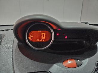 Renault Twingo 1.2 16V GT TCE Hatchback 2Dr Benzine 1.149cc 74kW (101pk) FWD picture 14