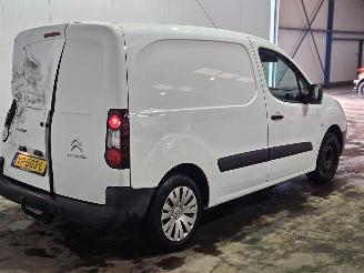 Avarii auto utilitare Citroën Berlingo 1.6 Hdi 75 Bestel  Diesel 1.560cc 55kW (75pk) FWD 2015/6