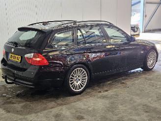 Damaged car BMW 3-serie 318i 16V Combi/o  Benzine 1.995cc 95kW (129pk) RWD 2007/5