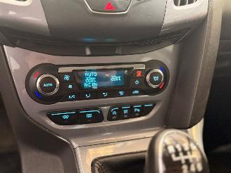 Ford Focus 1.0 Ti-VCT EcoBoost 12V 125 Combi/o  Benzine 998cc 92kW (125pk) FWD picture 10