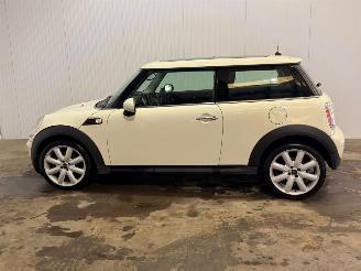 Mini Mini 1.4 16V One Hatchback  Benzine 1.397cc 70kW (95pk) FWD picture 8
