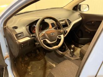 Kia Picanto 1.0 12V Hatchback  Benzine 998cc 51kW (69pk) FWD picture 12