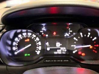 Citroën C3 1.2 Vti 12V PureTech Hatchback  Benzine 1.199cc 61kW (83pk) FWD picture 16