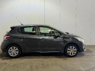 Peugeot 208 1.2 Vti 12V PureTech 82 Hatchback  Benzine 1.199cc 60kW (82pk) FWD picture 4
