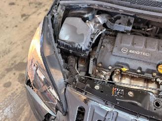 Opel Corsa-E 1.2 16V Hatchback  Benzine 1.229cc 51kW (69pk) FWD picture 8