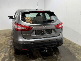 Nissan Qashqai 1.2 Benzine grijs 1197CC picture 4
