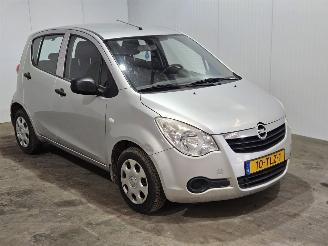 Voiture accidenté Opel Agila 1.0 12V MPV  Benzine 996cc 50kW (68pk) FWD 2012/3