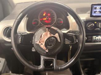 Volkswagen Up! 1.0 Club UP! picture 17