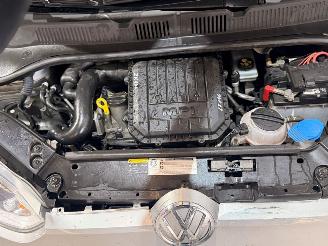 Volkswagen Up! 1.0 Club UP! picture 5