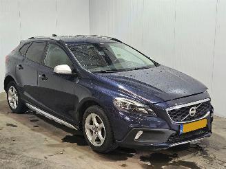 Vaurioauto  passenger cars Volvo V-40 V40 Cross Country 1.6 T4 GTDi 16V Hatchback 2013/1