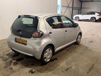 Toyota Aygo 1.0 12V VVT-i Hatchback picture 10