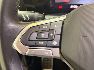 Volkswagen Golf 2.0 TDI BlueMotion 16V Hatchback  Diesel picture 18