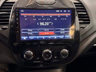Renault Captur 1.2 TCE 16V EDC SUV picture 11