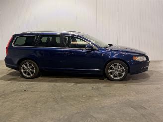 Volvo V-70 2.4 D4 Summum picture 2