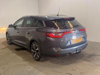 Vaurioauto  passenger cars Renault Mégane 1.3 TCE 140 16V 2019/5