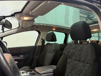Peugeot 3008 1.6 VTi ST picture 10