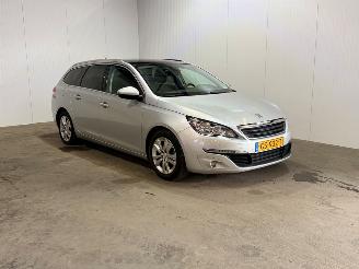 skadebil auto Peugeot 308 1.6 BlueHDI Blue Lease Executive 2015/8