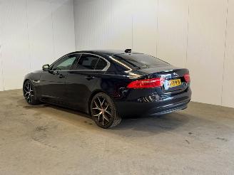 damaged passenger cars Jaguar XE 2.0 D Corporate Edition R-Sport 2016/10