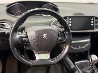 Peugeot 308 1.2 Puretech Blue Lease Executive picture 12