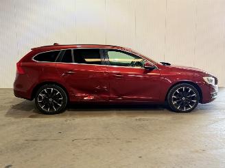 Volvo V-60 1.6 D2 Summum picture 6