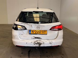 Opel Astra SPORTS TOURER 1.2 Turbo picture 4