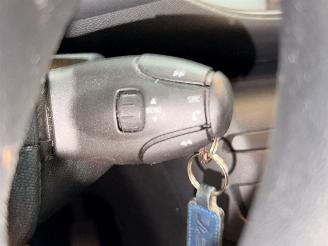 Peugeot 308 1.2 PureTech Access picture 17
