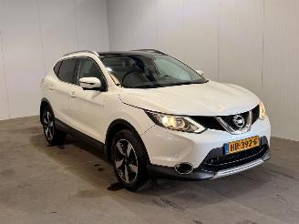  Nissan Qashqai 1.2 Connect Edition 2015/9