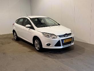 krockskadad bil auto Ford Focus 1.0 EcoBoost Trend 2014/2