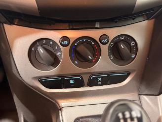 Ford Focus 1.0 EcoBoost Trend picture 12