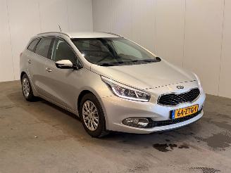 skadebil auto Kia Cee d 1.6 GDI Plus Pack 2013/7