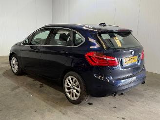 Unfallwagen BMW 2-serie 220i Essential 2015/6