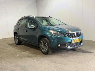 damaged passenger cars Peugeot 2008 1.2 PureTech Blue Lion 2018/7