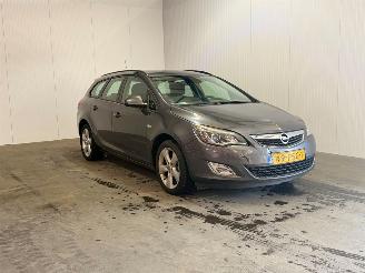Schadeauto Opel Astra SPORTS TOURER 1.4 Turbo Edition 2011/3