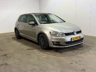 Schadeauto Volkswagen Golf 1.2 TSI Trendline 2013/10