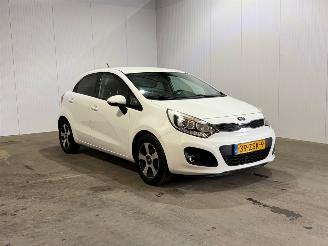  Kia Rio 1.2 CVVT Design Edition 2013/1