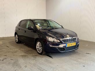 Coche accidentado Peugeot 308 1.2 PureTech Blue Lease Executive 2016/8