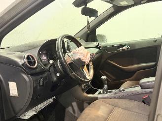 Mercedes B-klasse 180 Ambition picture 9