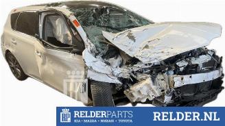 Coche siniestrado Toyota Auris Auris (E18), Hatchback 5-drs, 2012 / 2019 1.8 16V Hybrid 2013/8