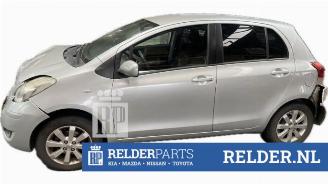 Toyota Yaris Yaris II (P9), Hatchback, 2005 / 2014 1.33 16V Dual VVT-I picture 3